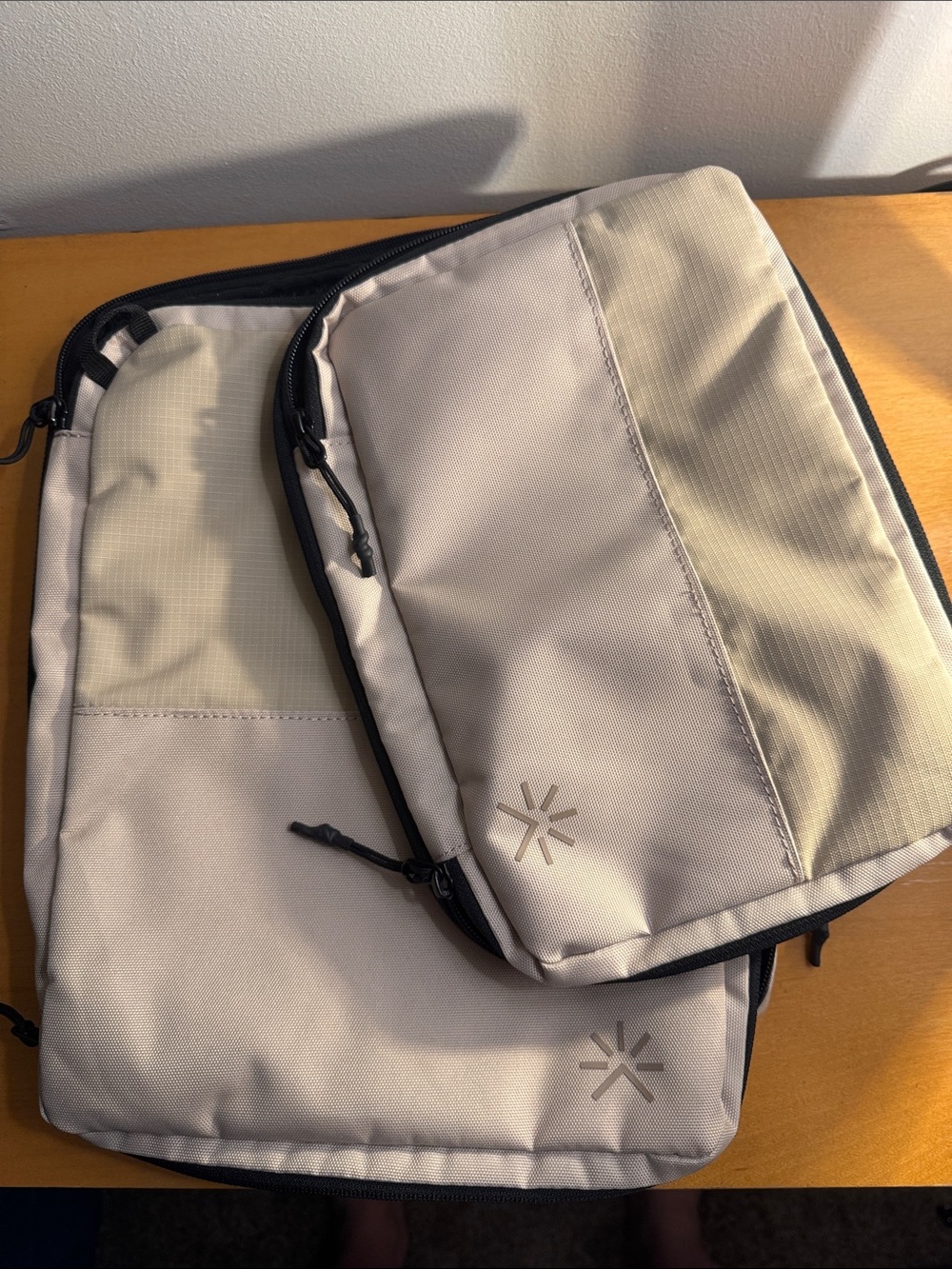 Compact TropicFeel Travel Organizer Pouch - Light Beige